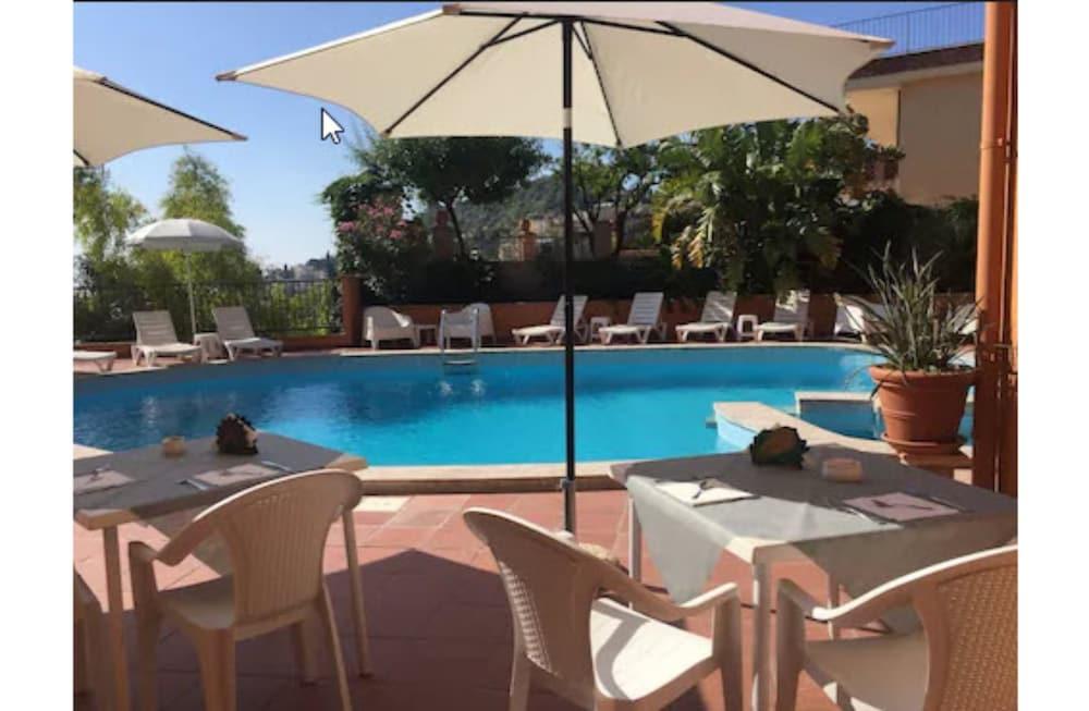 טאורמינה Andromaco Palace Hotel מראה חיצוני תמונה