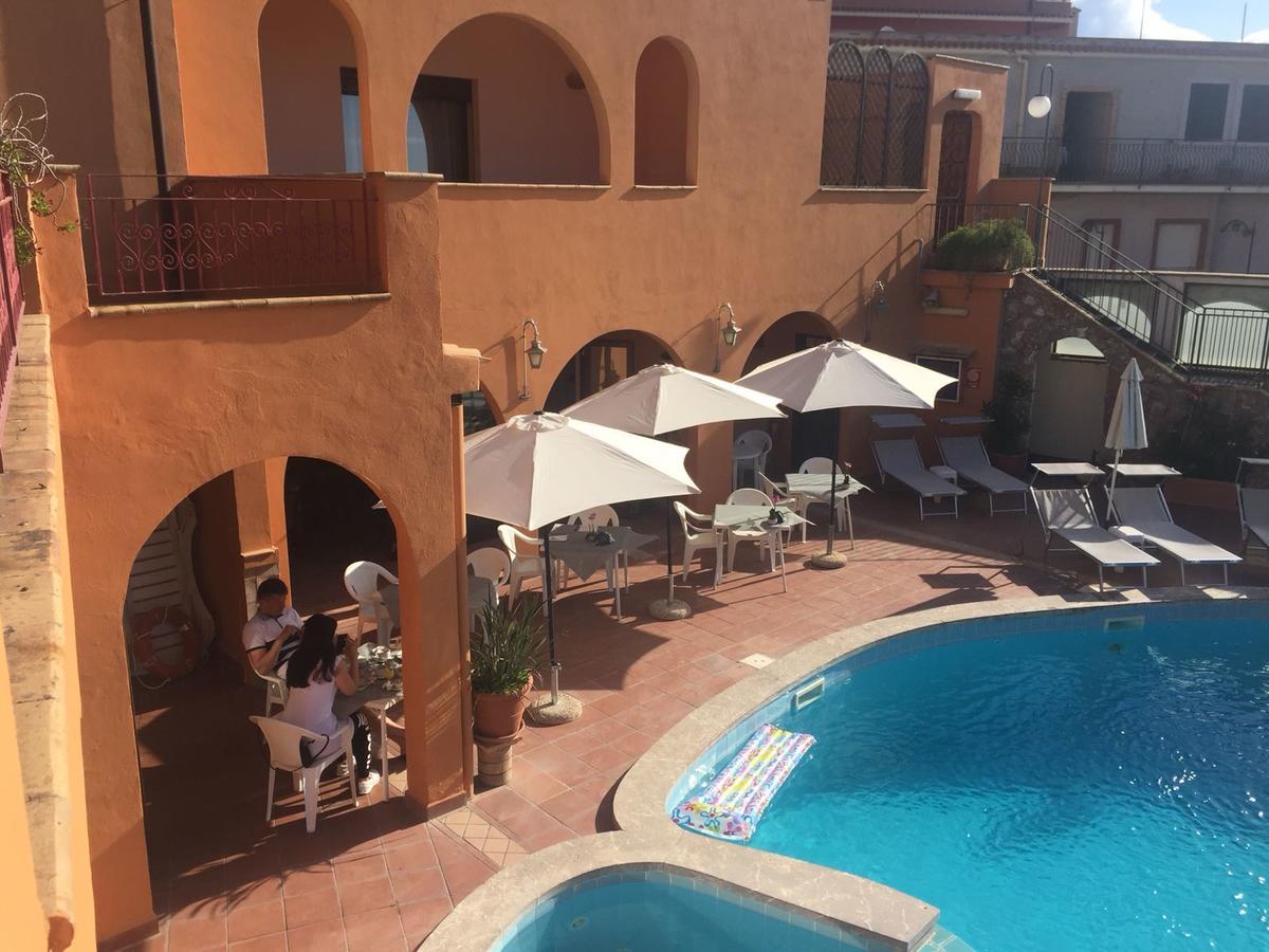טאורמינה Andromaco Palace Hotel מראה חיצוני תמונה
