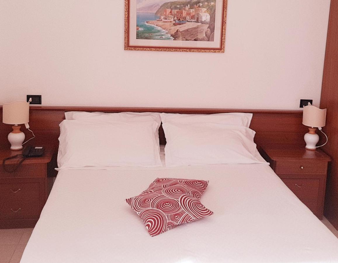טאורמינה Andromaco Palace Hotel מראה חיצוני תמונה